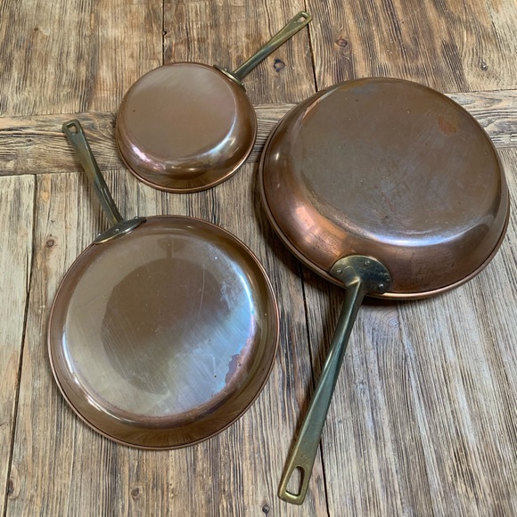 SOLD Set of three (3) Vintage Solid Copper Pans - Picture 7 of 16